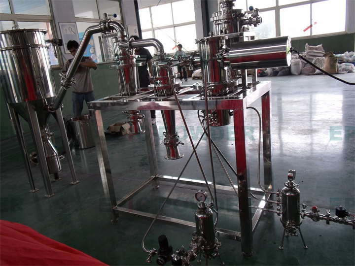 量產(chǎn)型氣流磨粉機(jī)